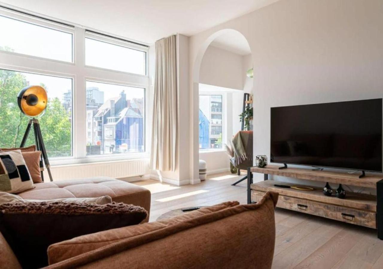 Renovated Art Deco Apartment With Vintage Elements Ostende Kültér fotó
