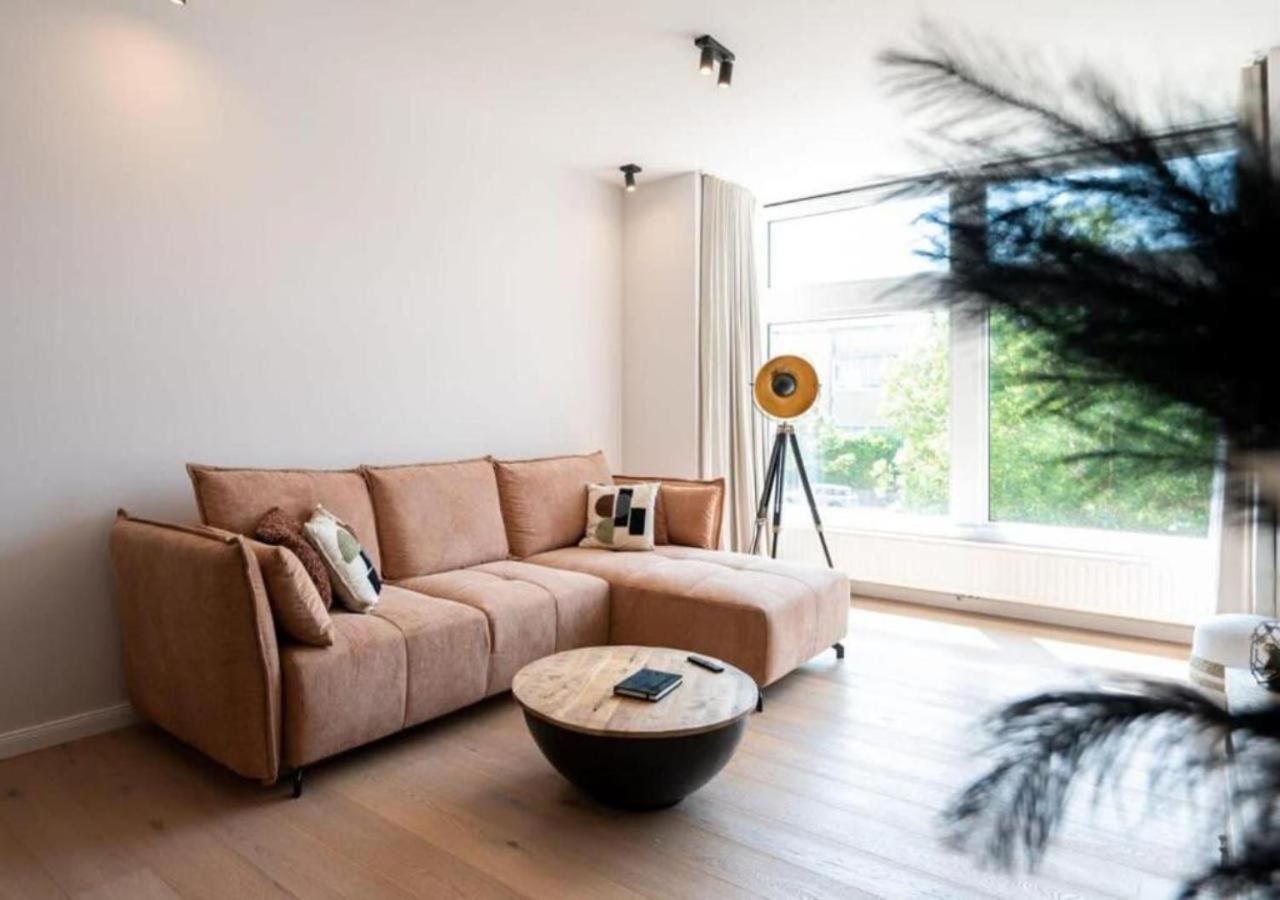 Renovated Art Deco Apartment With Vintage Elements Ostende Kültér fotó